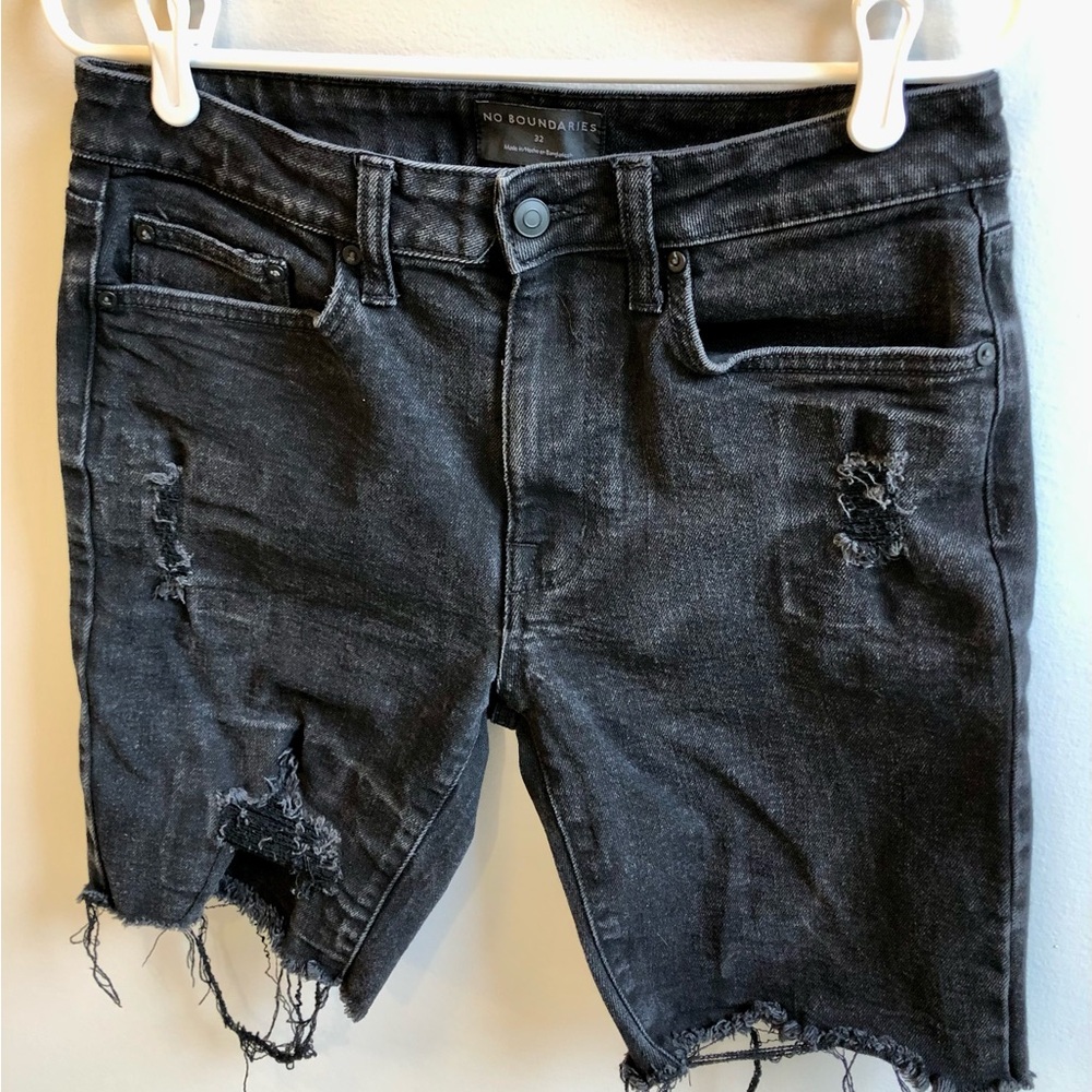 No Boundaries Men's Size 32 Distressed Ripped Black Jean Shorts